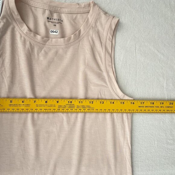 Athleta Sleeveless Tank Top Workout Gym Muscle Tee Stretch Beige Womens XS - Picture 9 of 12